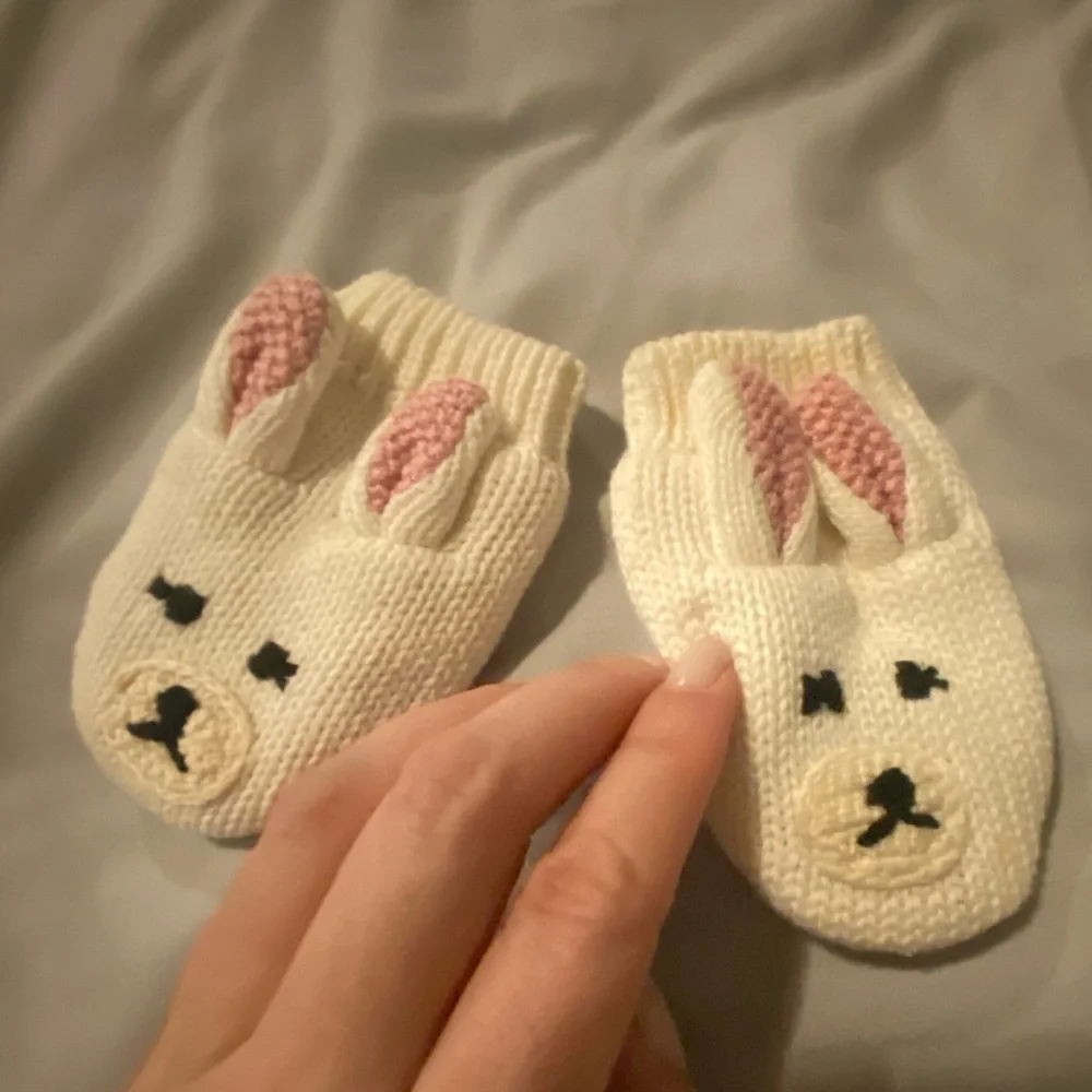 Baby gap bunny mittens 0-6 months